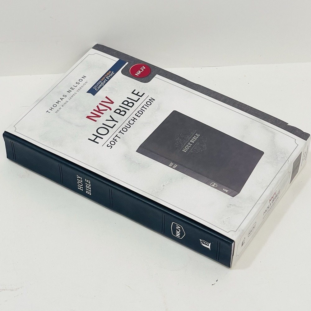 NKJV, Holy‎ Bible, Soft Touch Edition, Leathersoft, Black, Comfort Print NEW